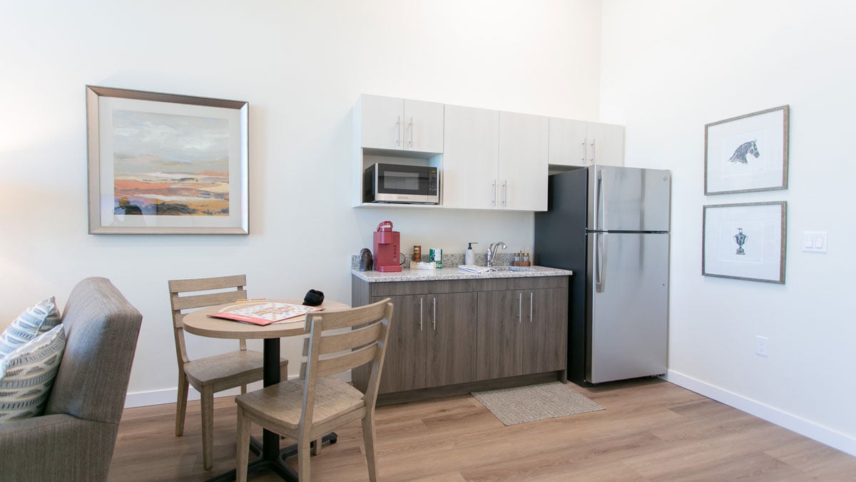 Bear Hollow Estates kitchenette1