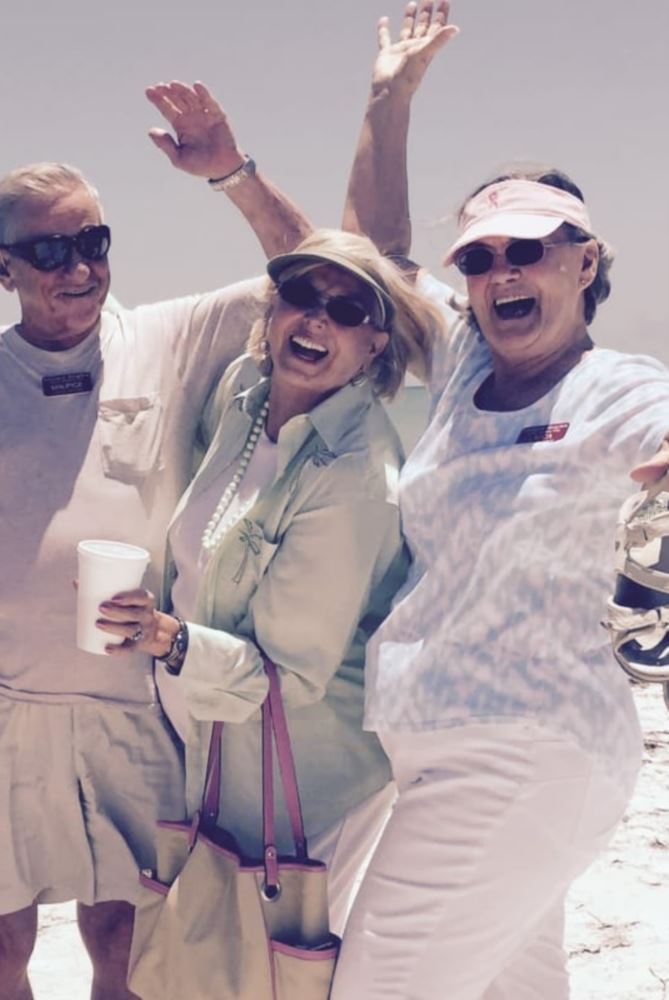 Bear Hollow Estates Travel Program - Happy Seniors